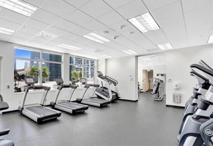 Modern Bayview In Brickell Bay